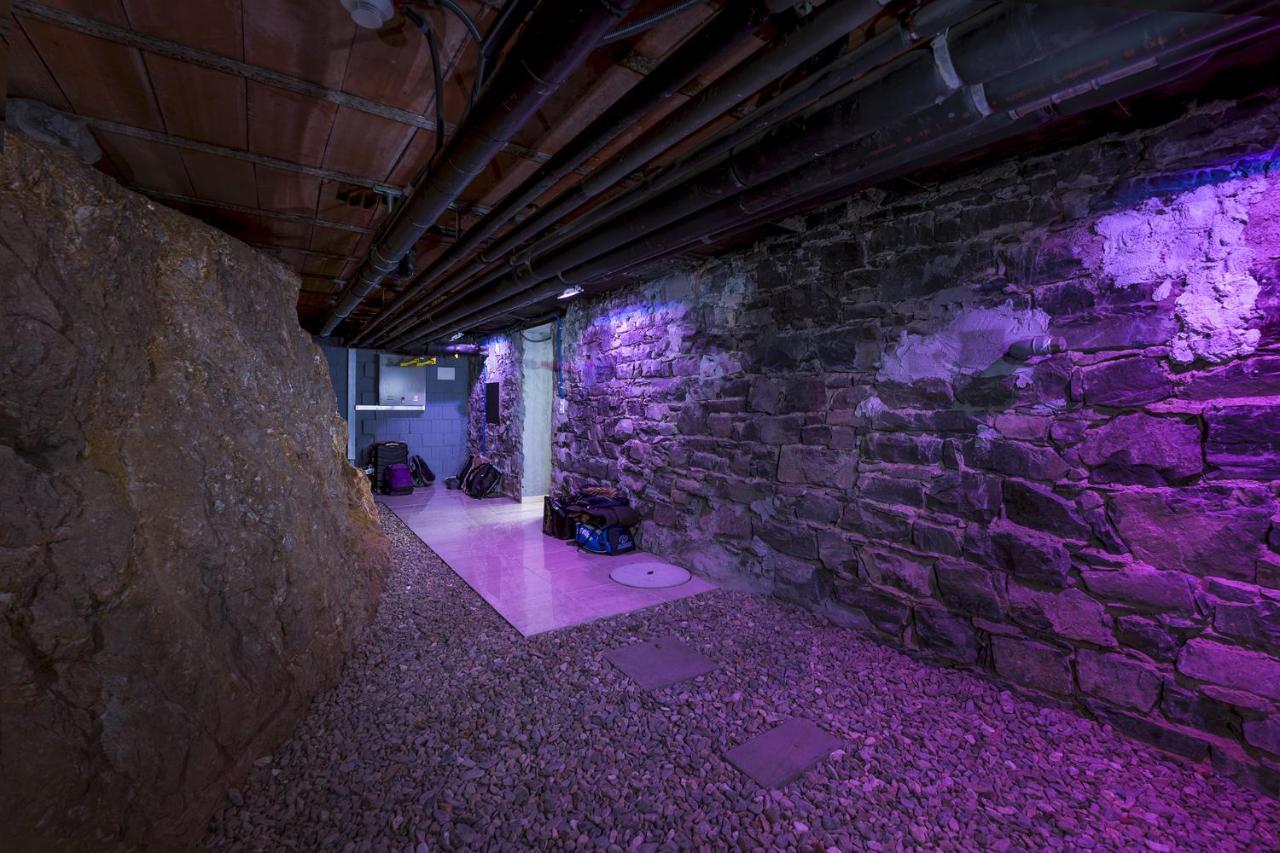 Apartment By Lr *
